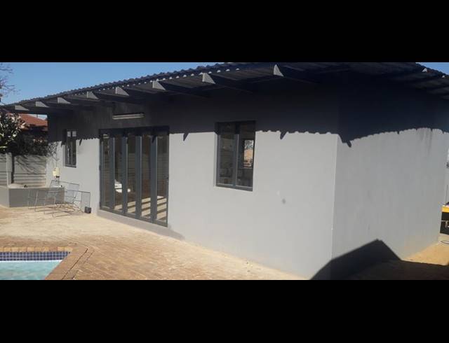 3 BEDROOM HOUSE FOR SALE IN PRIMROSE EAST